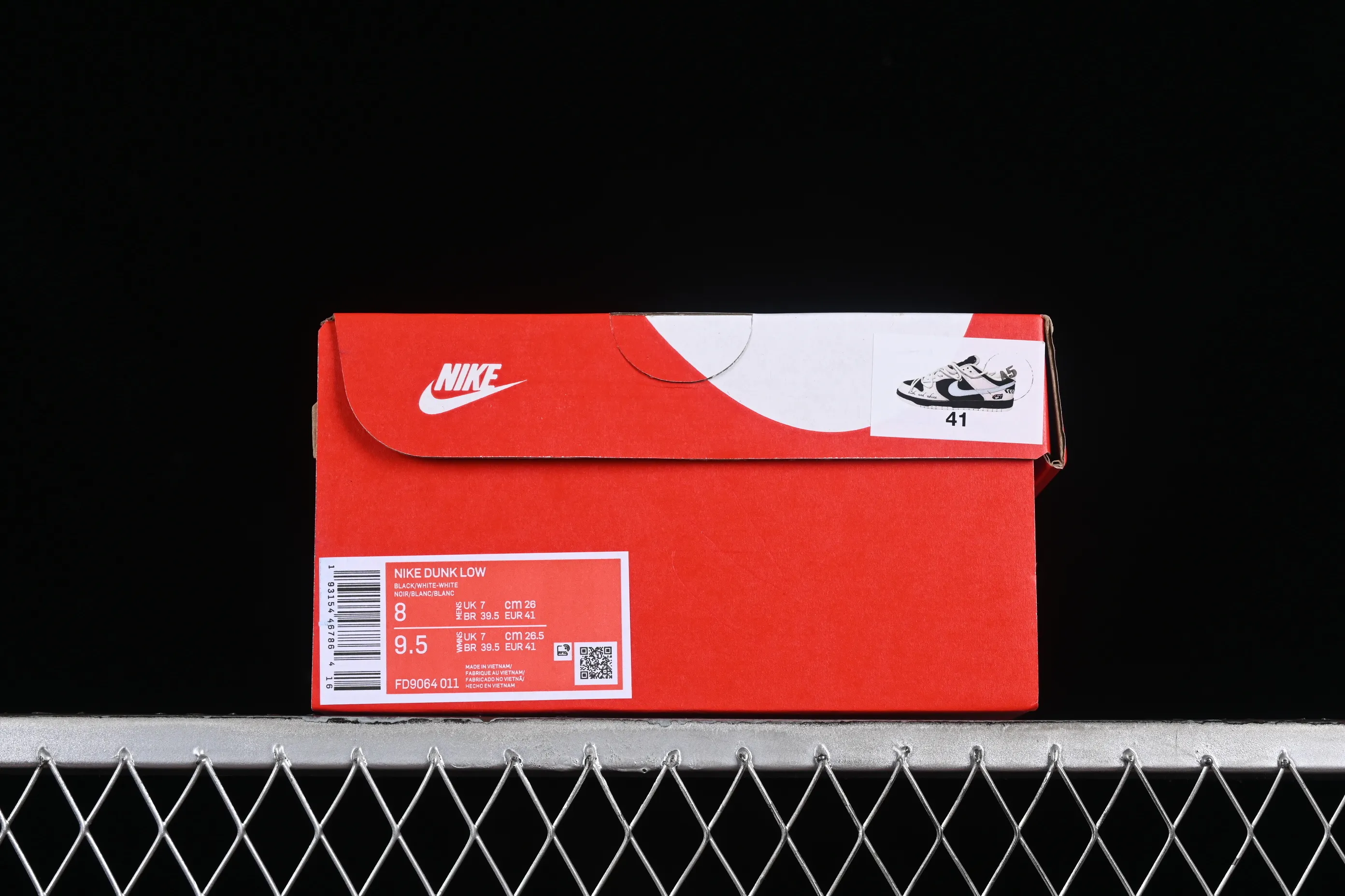 All categories Nk SB Dunk series Nk SB Dunk Low low-top sneakers Nk Dunk Low "Reverse Panda" Speed ​​racing black and white panda graffiti contrasting color SB strap low-top casual sneakers FD9064-011